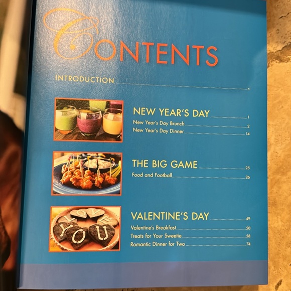 The Pioneer Woman Cooks A Year Of Holidays - Picture 3 of 5